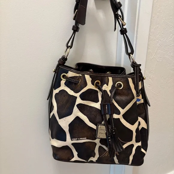 Dooney & Bourke | Bags | Dooney Bourke Giraffe Print  display picture 3